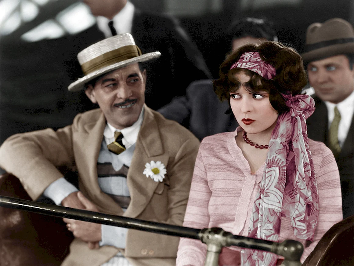 Клара БОУ В фильме это 1927
