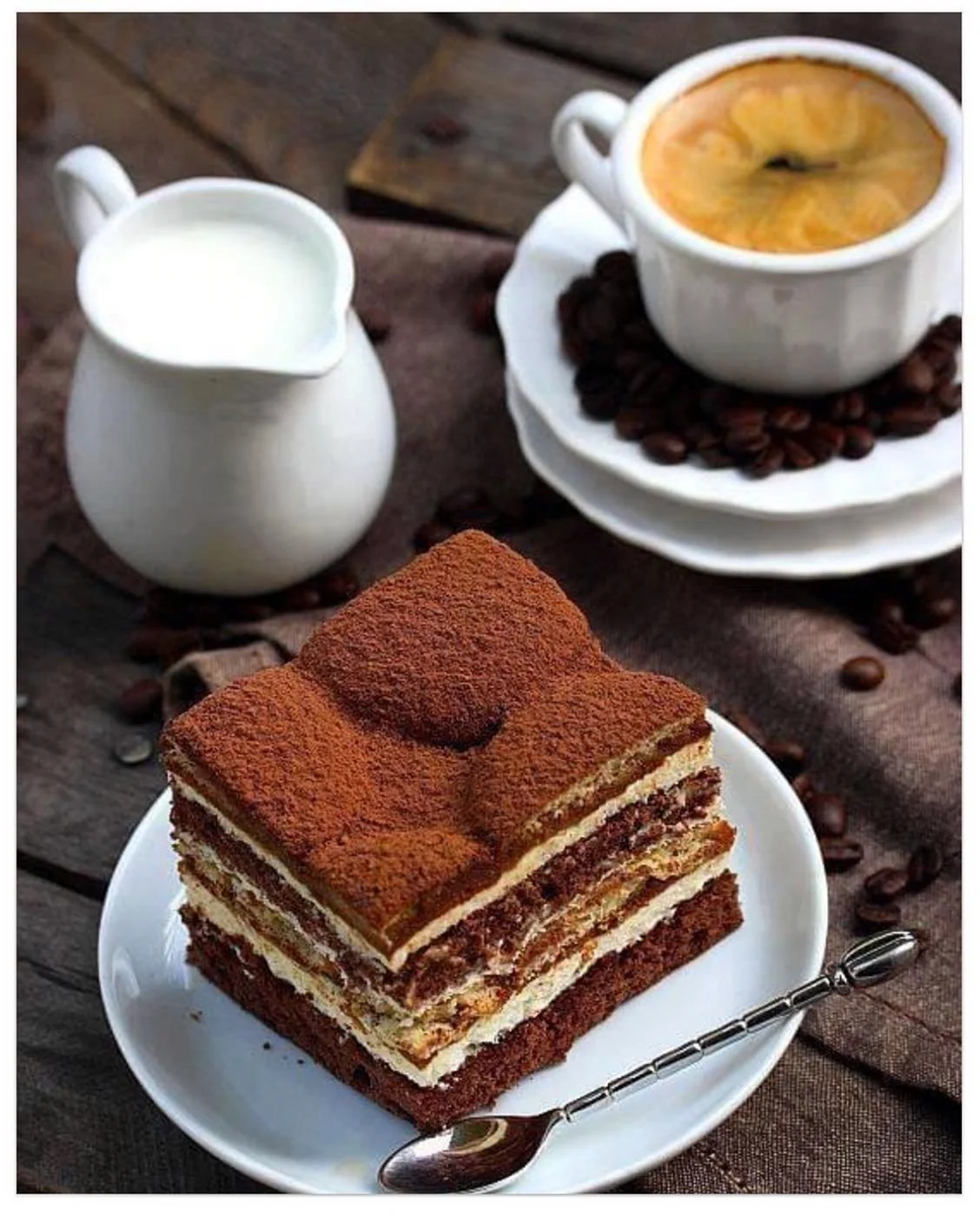Кофе и пирожное