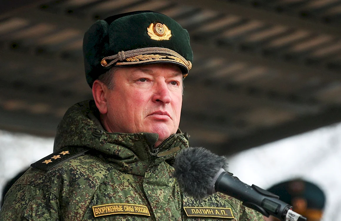 Командующий группировкой российских войск центр Александр Лапин