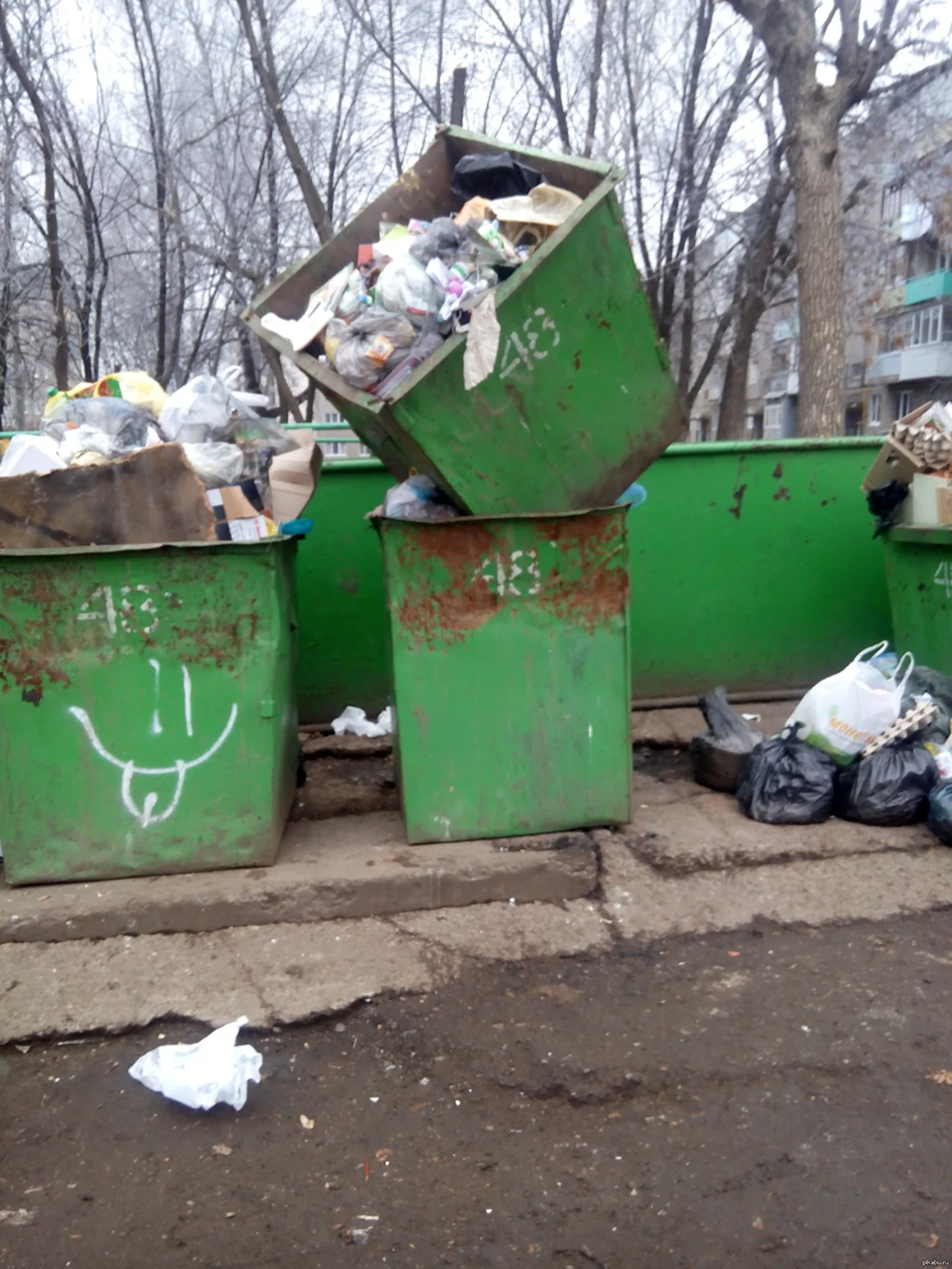 Контейнер для мусора