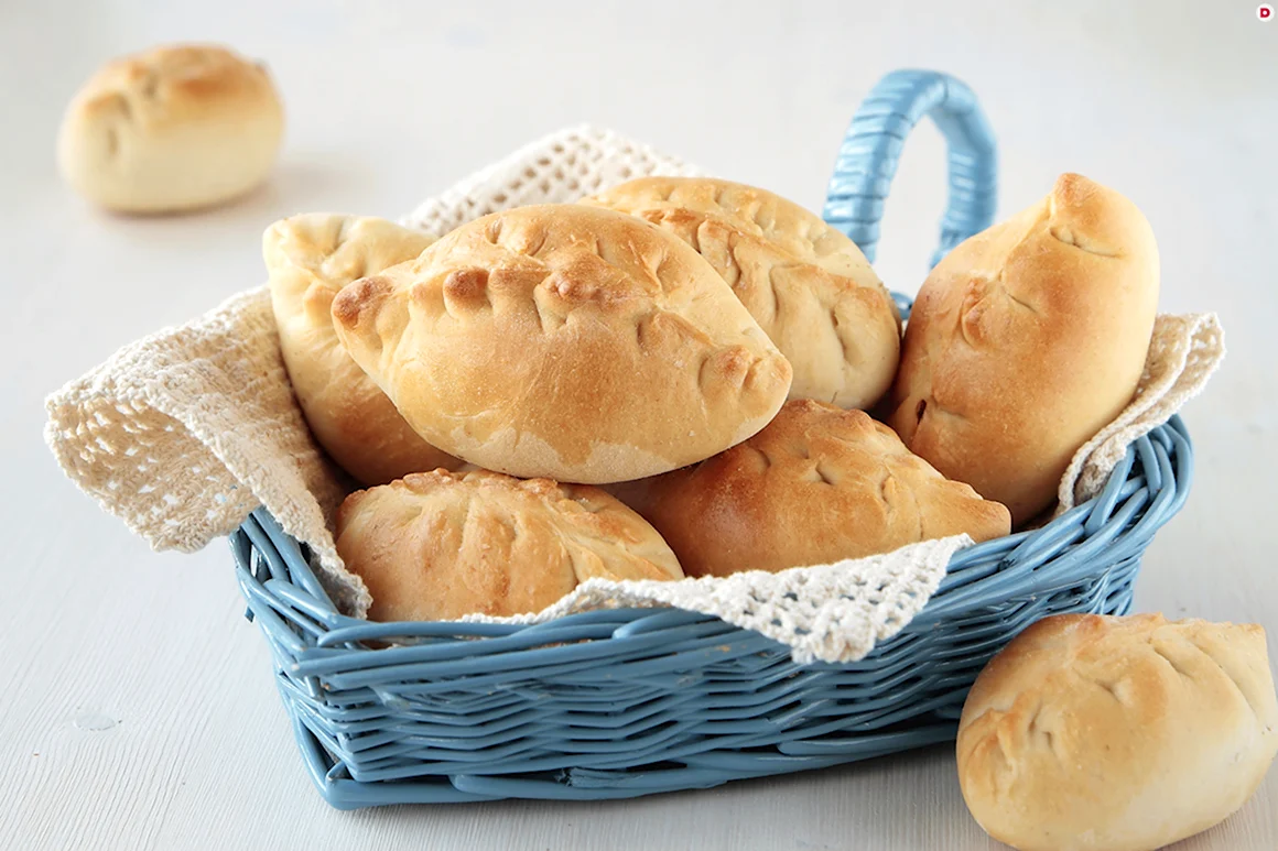 Корзинка с пирожками