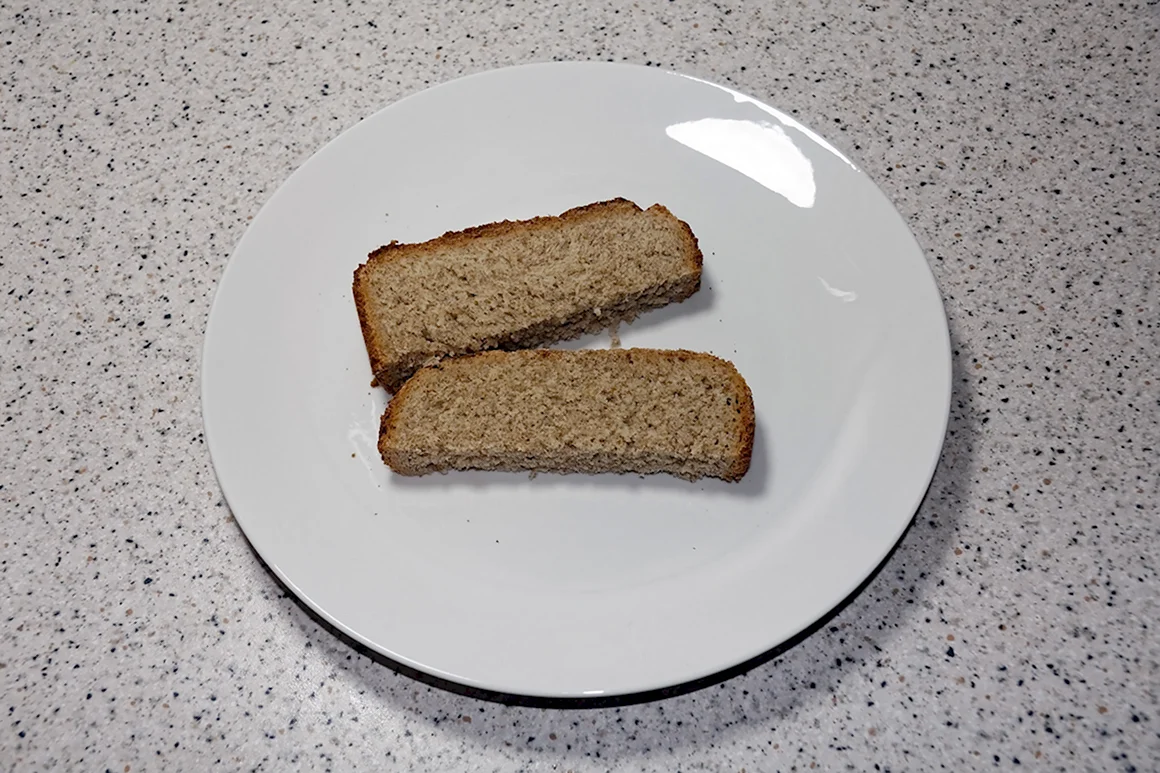 Кусочек хлеба