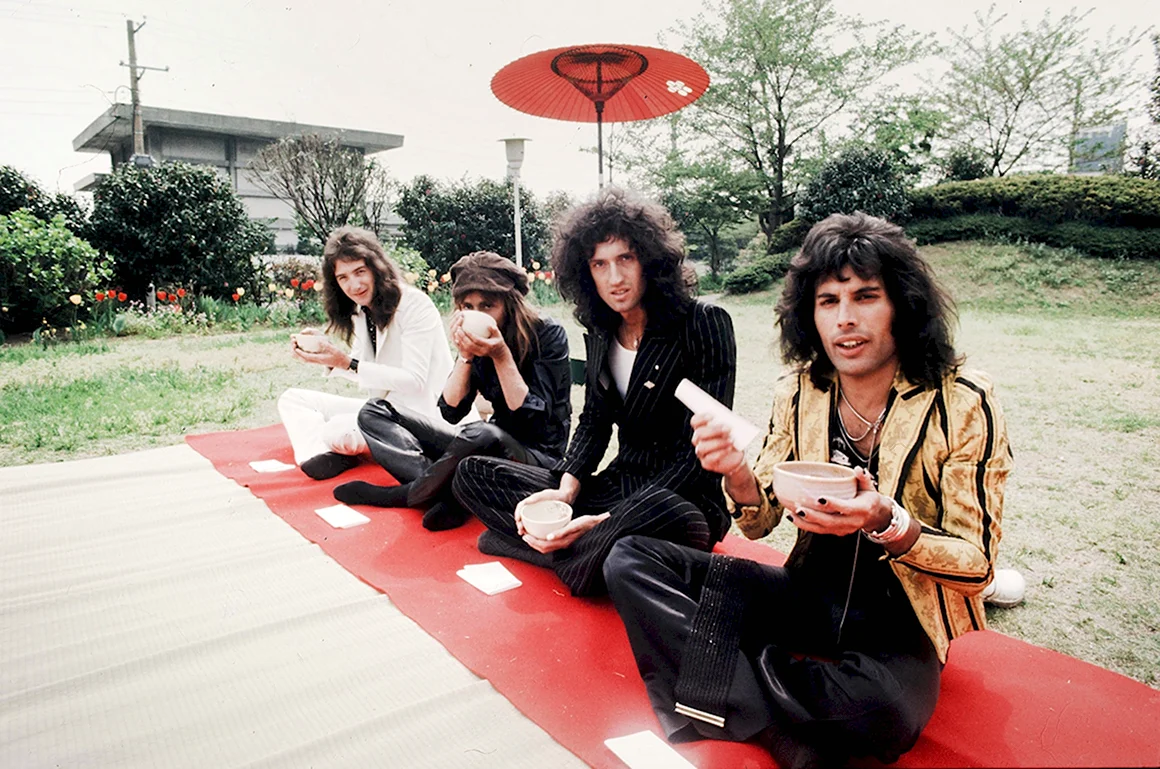 Квин Япония 1975