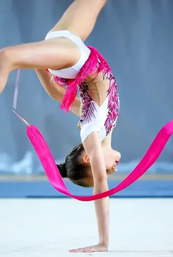Лала Румынкина гимнастка