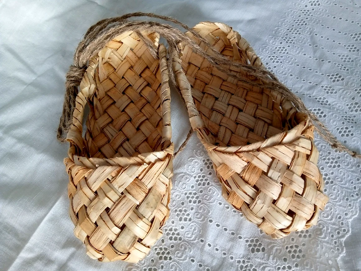 Лапти из лыка