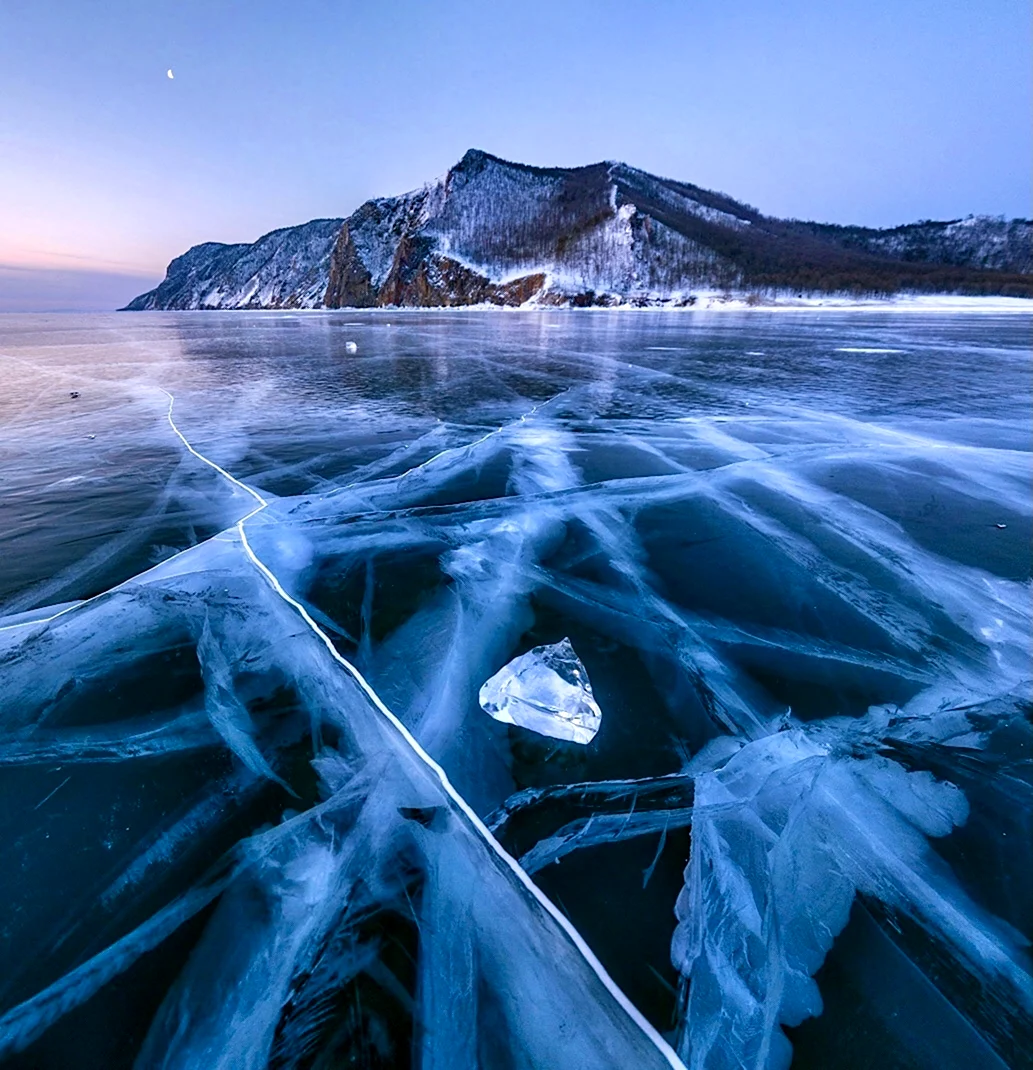 Лед Байкала