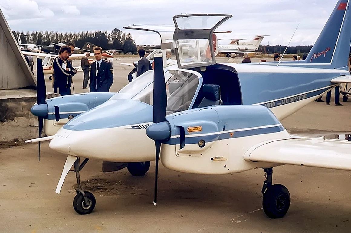 Легкий самолет «Арго-02».