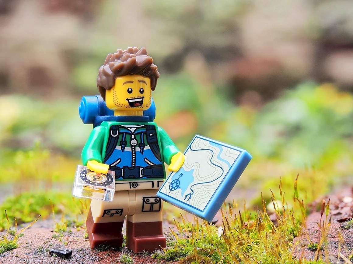 LEGO минифигурки путешественник