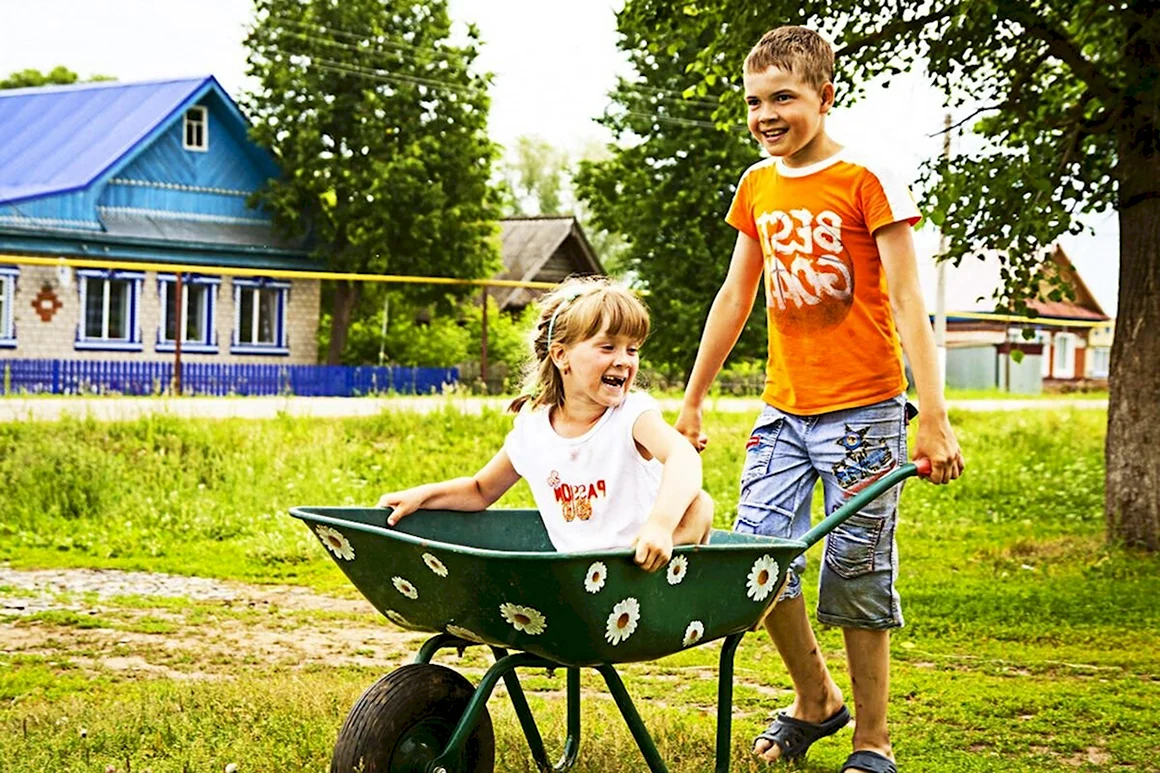 Лето в деревне дети