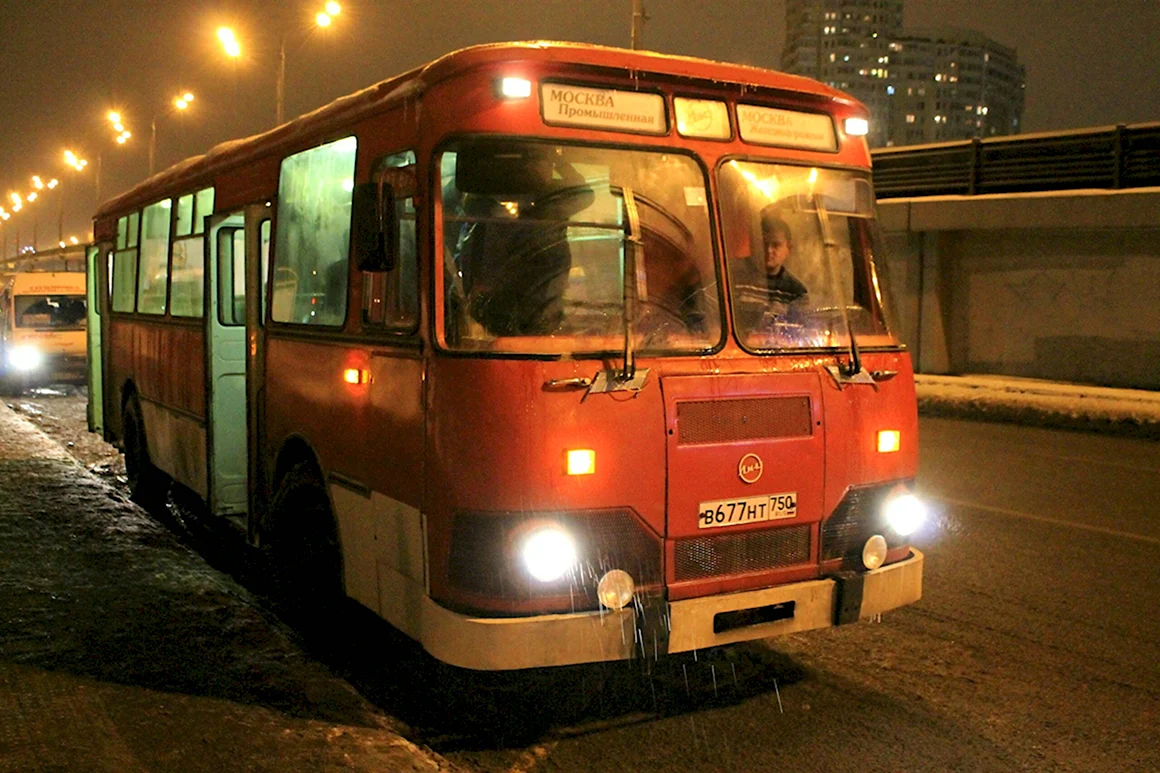 ЛИАЗ 677