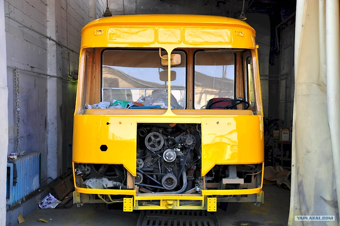 ЛИАЗ 677 мотор