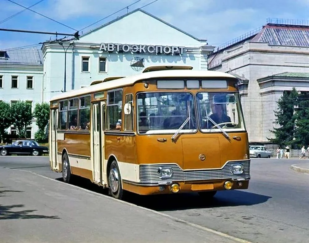 ЛИАЗ 677э