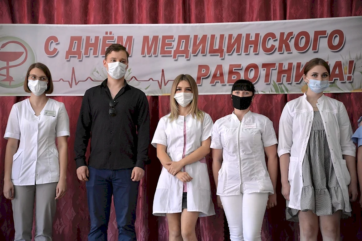 Люди в белых халатах
