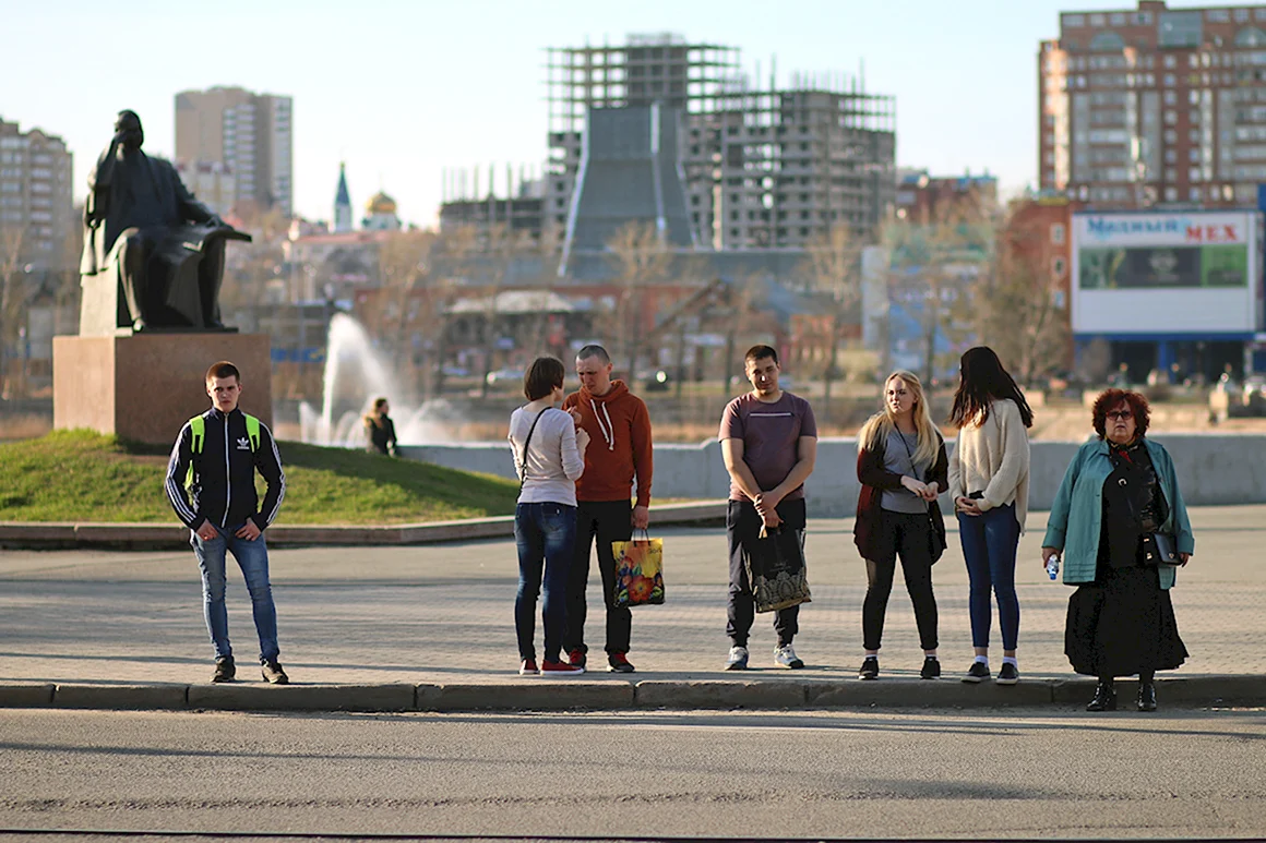 Люди в городе