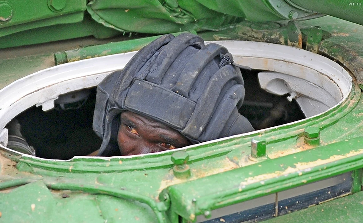 Люк механика водителя т-72