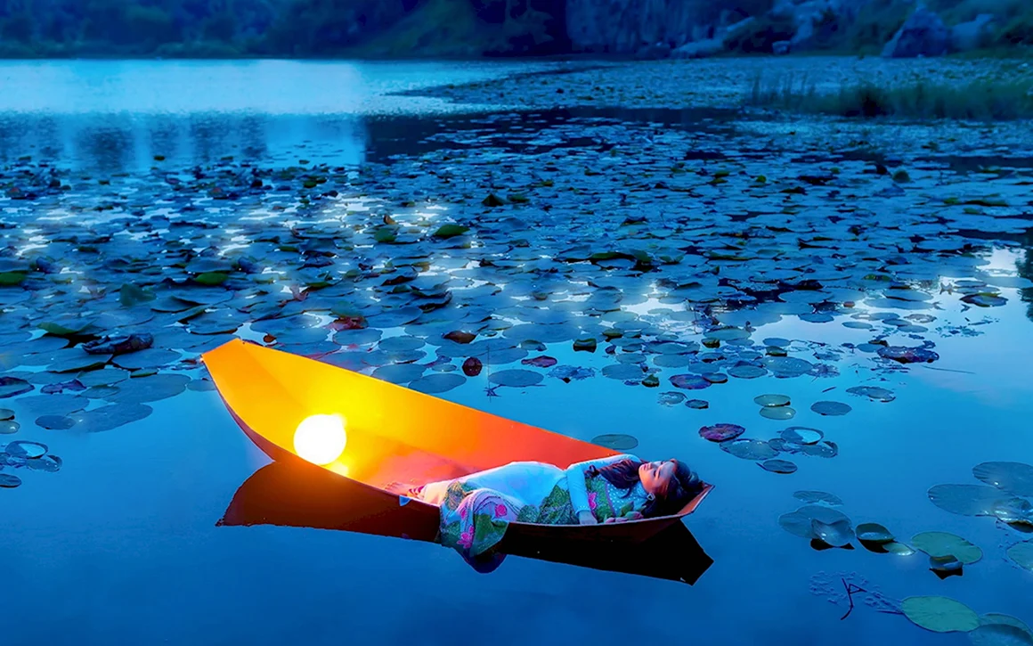 Лодка на воде