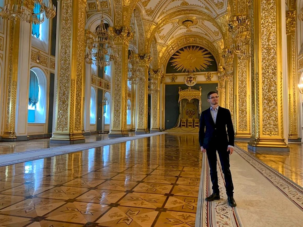 Малахитовое фойе большого кремлевского дворца