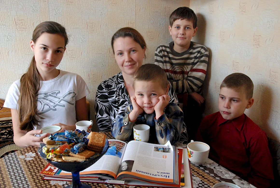Малообеспеченные семьи с детьми