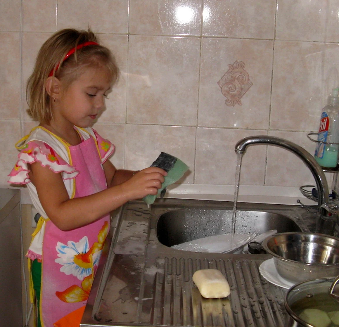 Мамина помощница