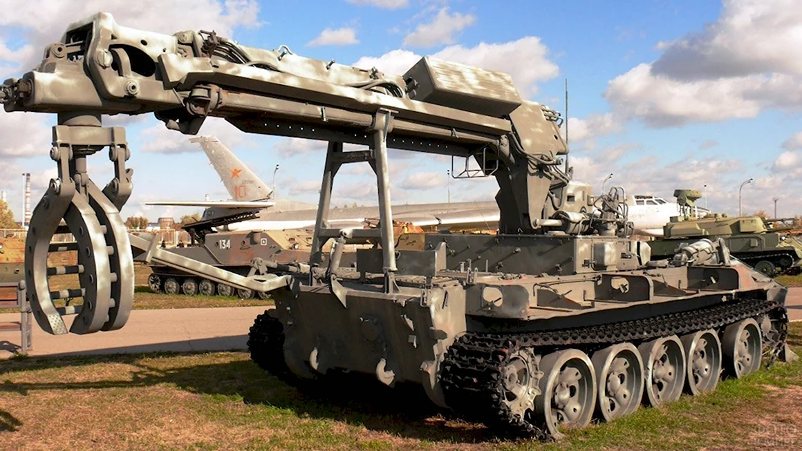 Машина разграждения ИМР-2