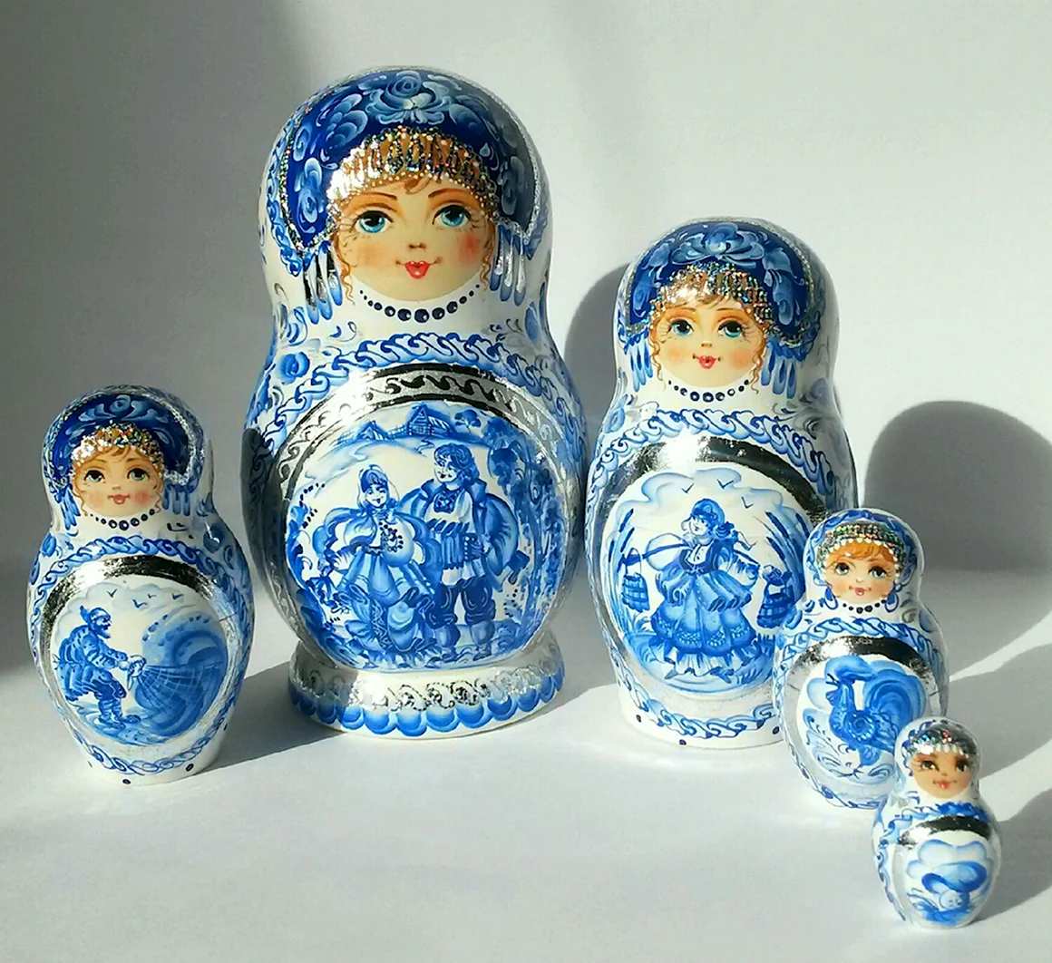 Матрешка в технике Гжель