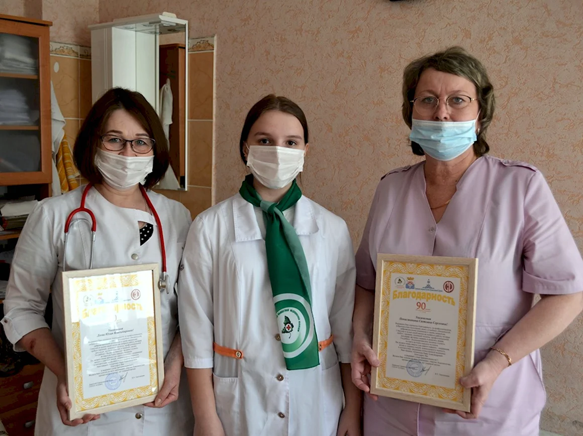 Медработники в поликлинике