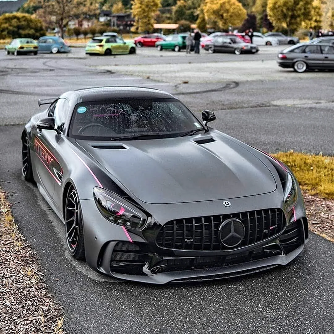 Mercedes Benz AMG GTR