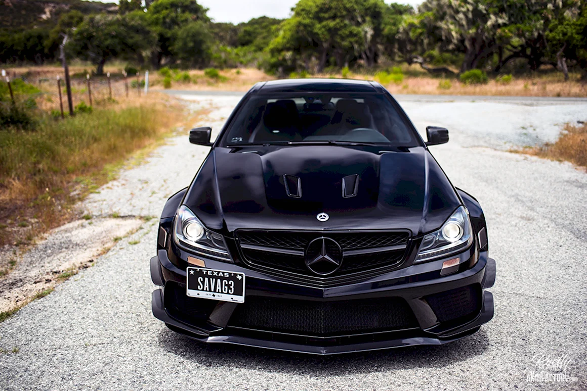 Mercedes Benz c63 AMG Black