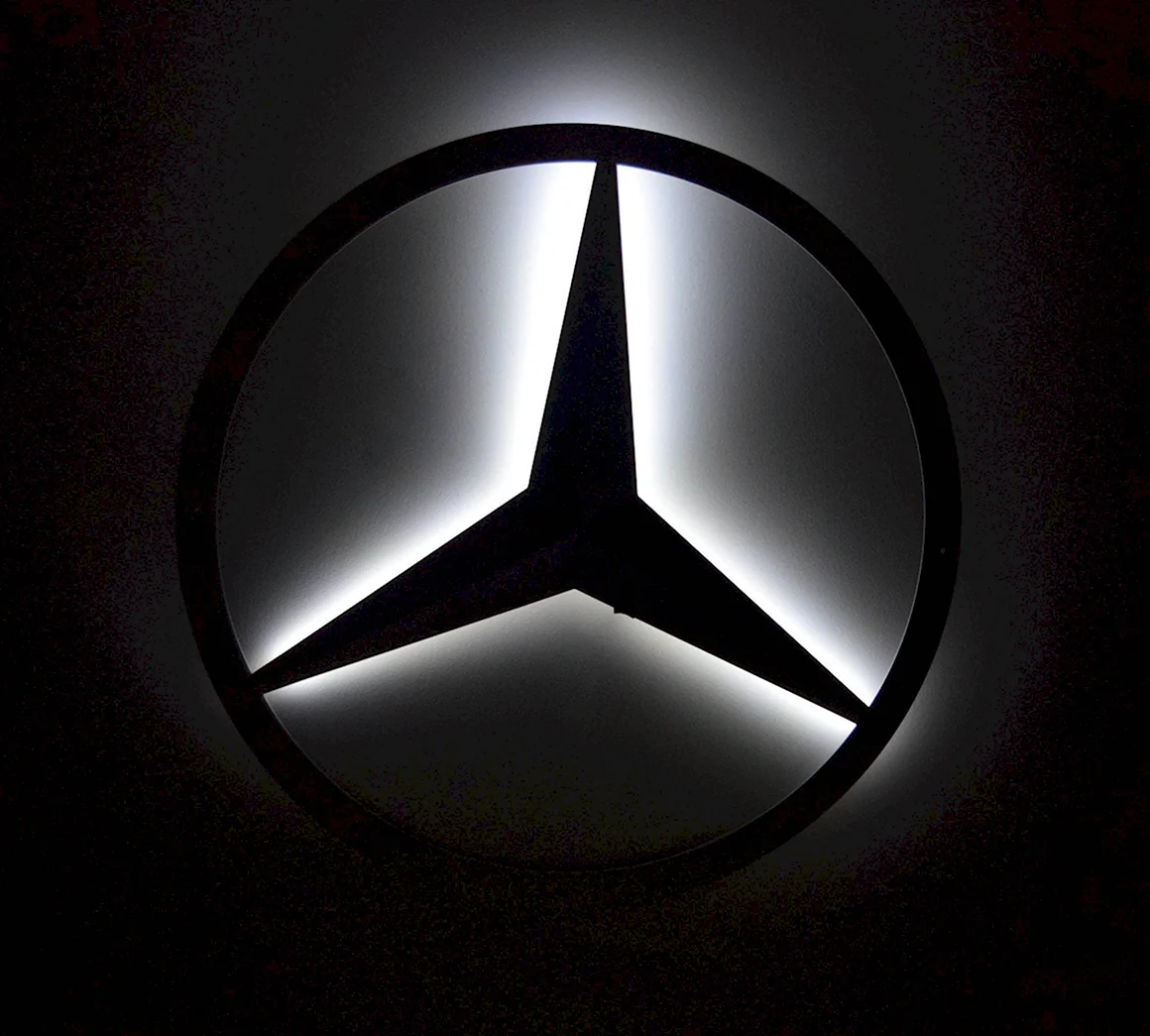 Mercedes Benz logo