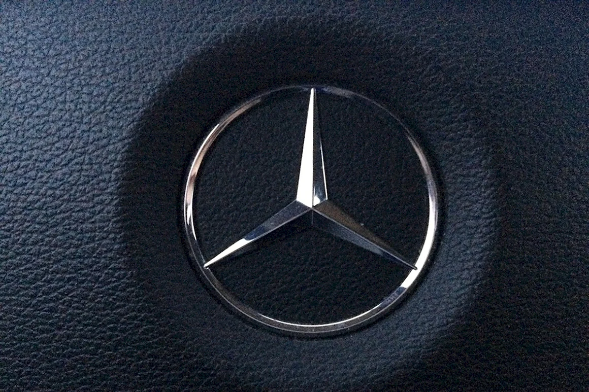 Mercedes Benz symbol