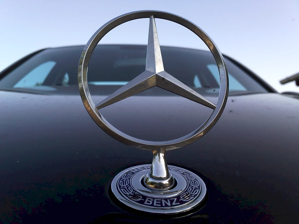Mercedes-Benz значок