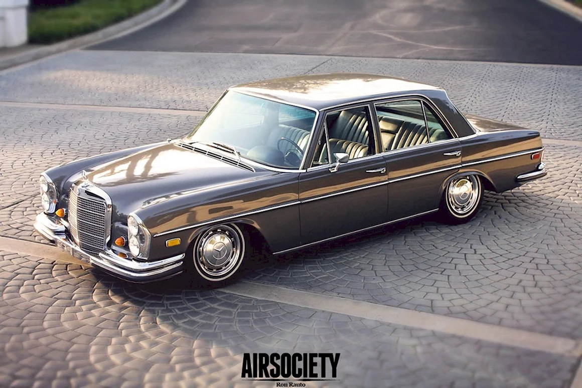 Мерседес Бенц w114