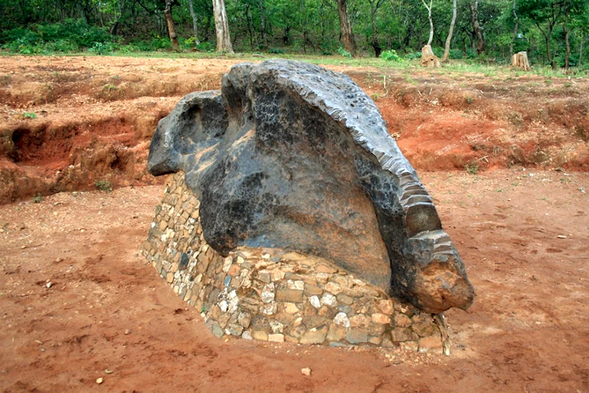 Метеорит Мбози