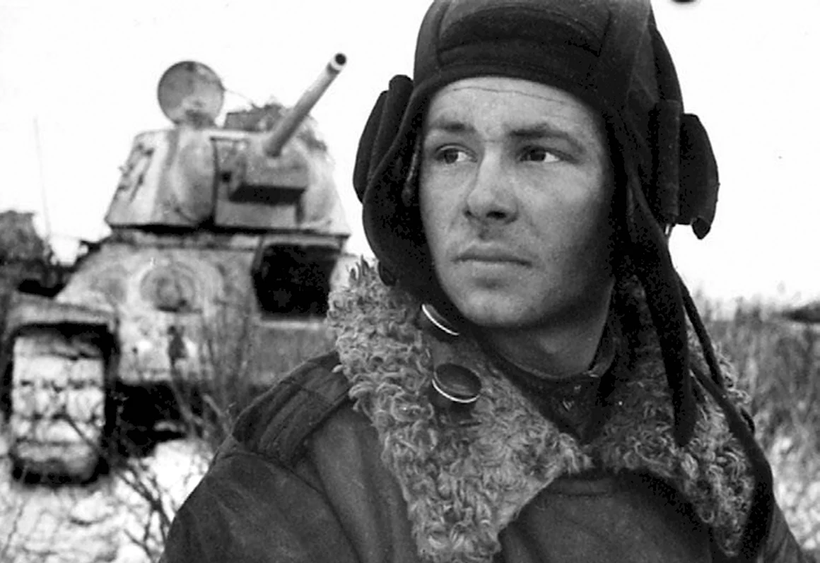 Михаил Смирнов механик водитель т34