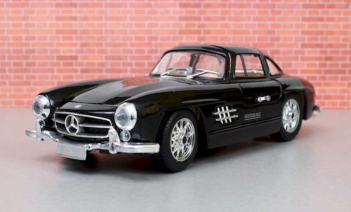 Модель Мерседес 300 SL