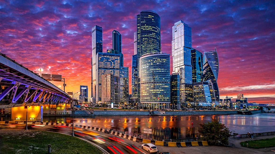 Москоу - Сити небоскребы река.