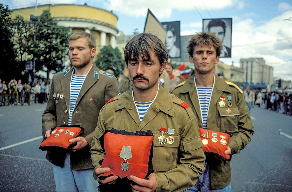 Москва в 90е молодежь