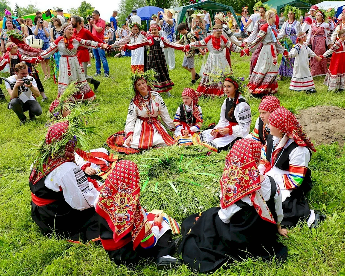 Народное гуляние