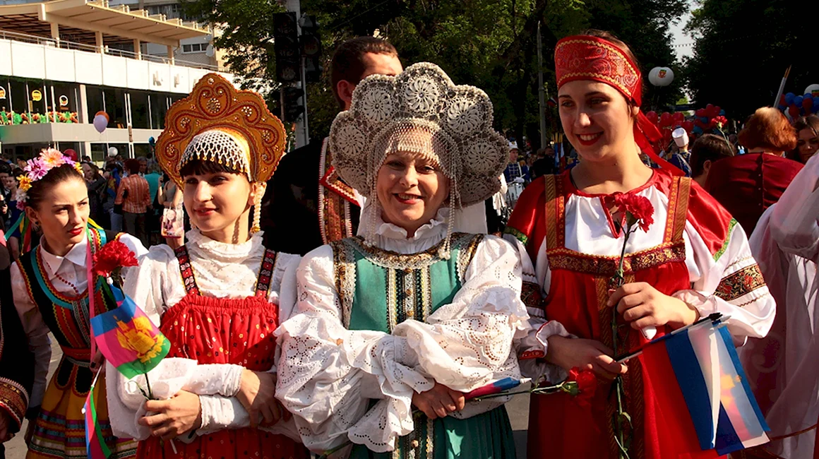 Национальные культуры и традиции