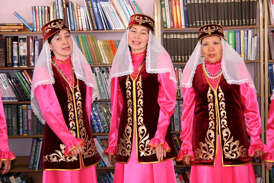 Национальный национальный костюм Татаров