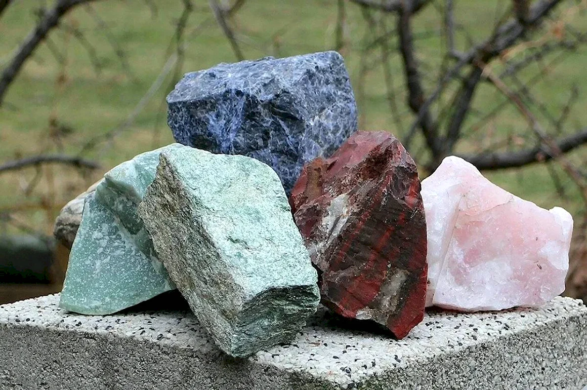 Нерудные полезные ископаемые Самоцветы