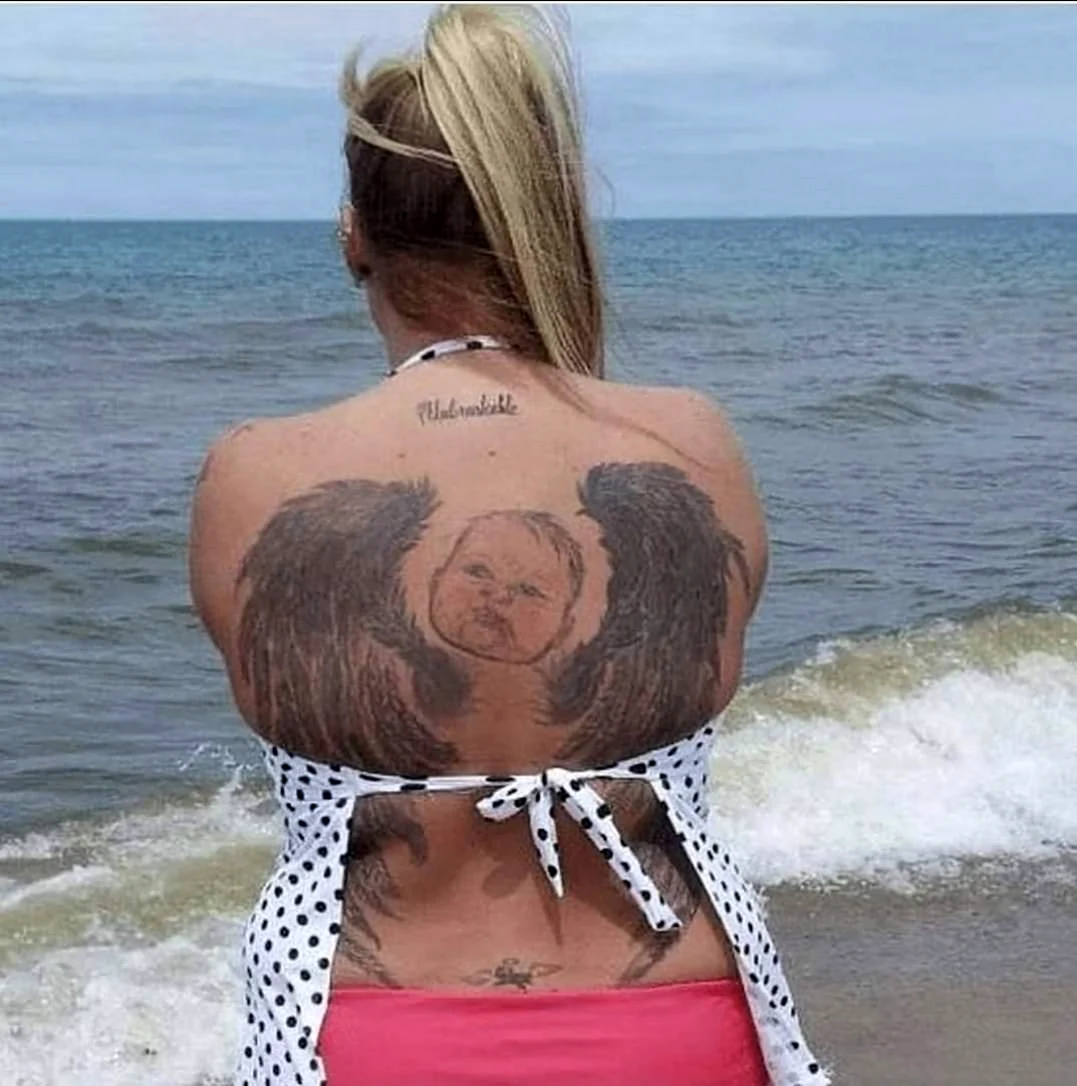 Неудачные женские тату