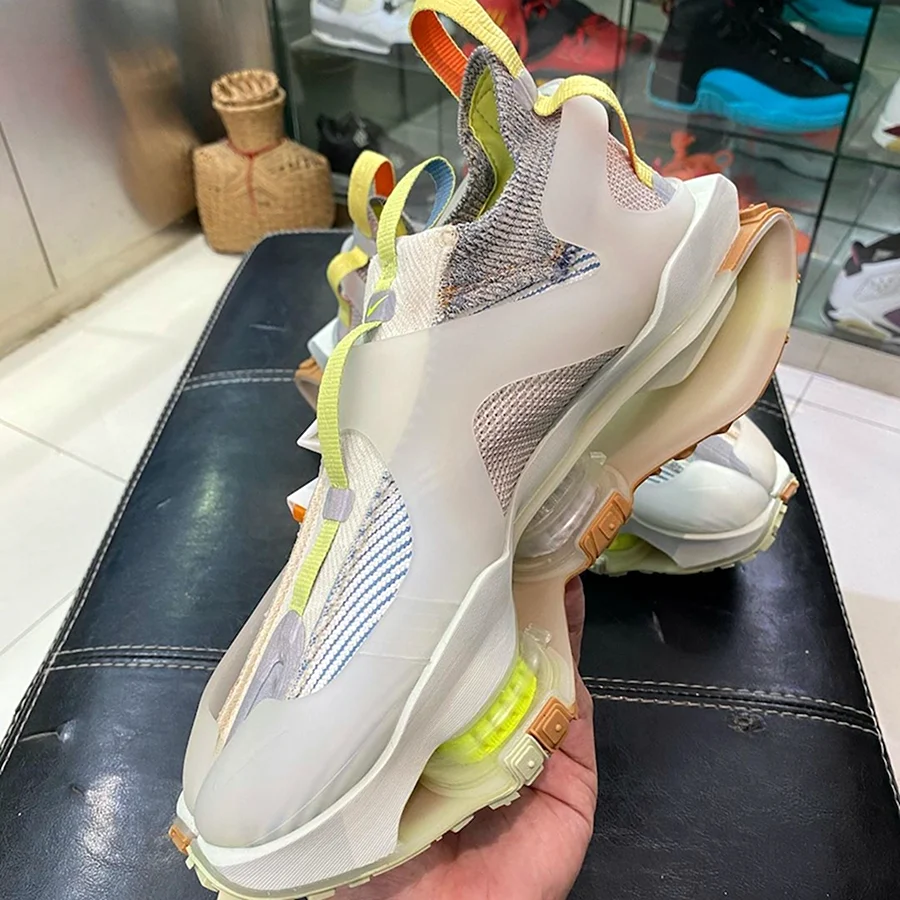Nike ISPA 2020