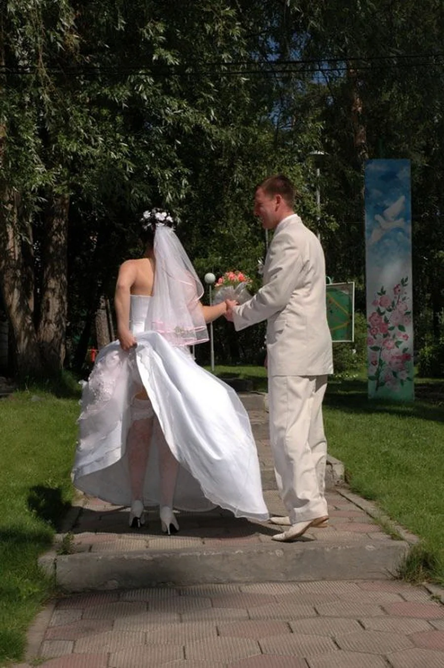 Оголение невесты