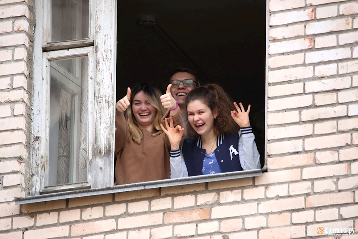 Окно в общаге