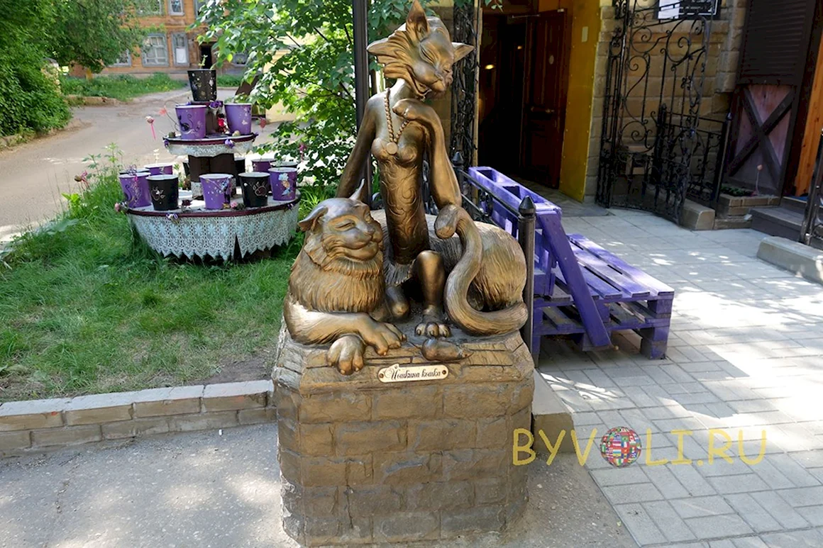 Памятник Ёшкин кот в Краснодаре