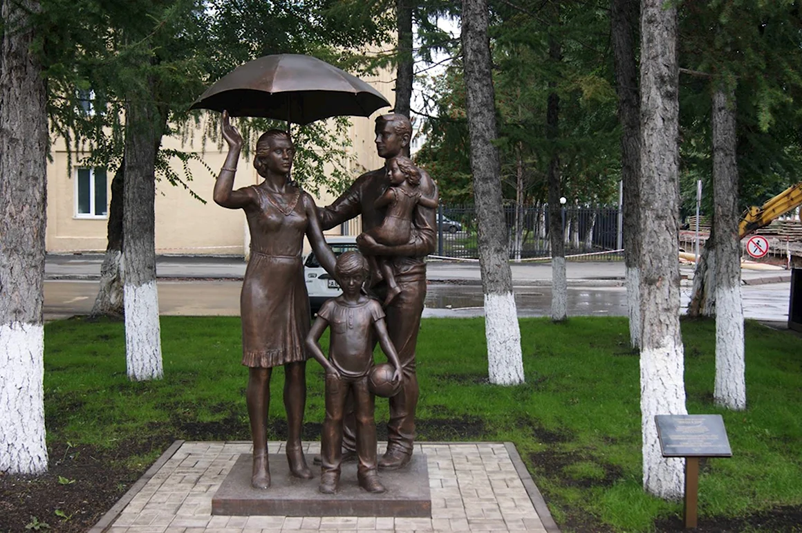 Памятник семьи Кемерово