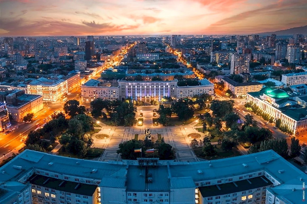Панорама вечернего Ростова