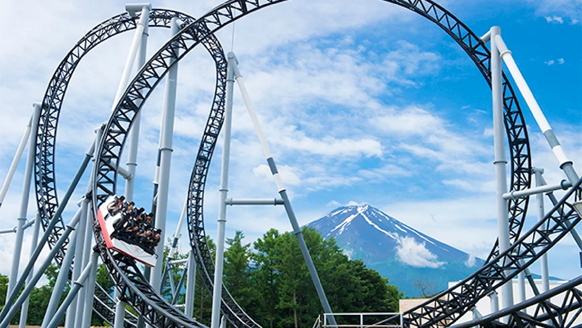 Парк аттракционов Fuji q Highland.