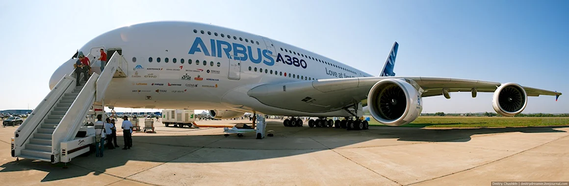 Пассажирский самолёт Аэробус а380